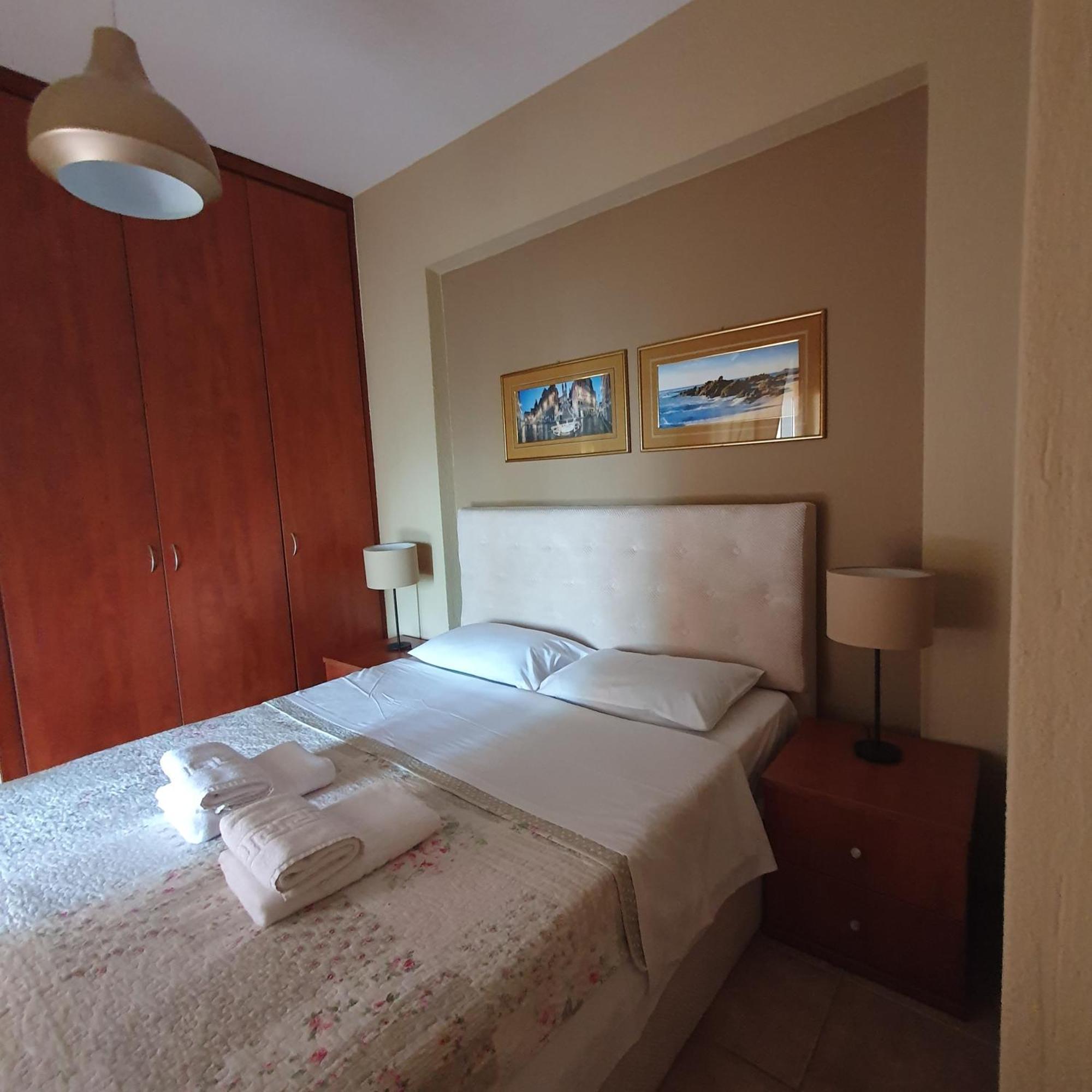 Agrili Apartments & Rooms Eliá Szoba fotó