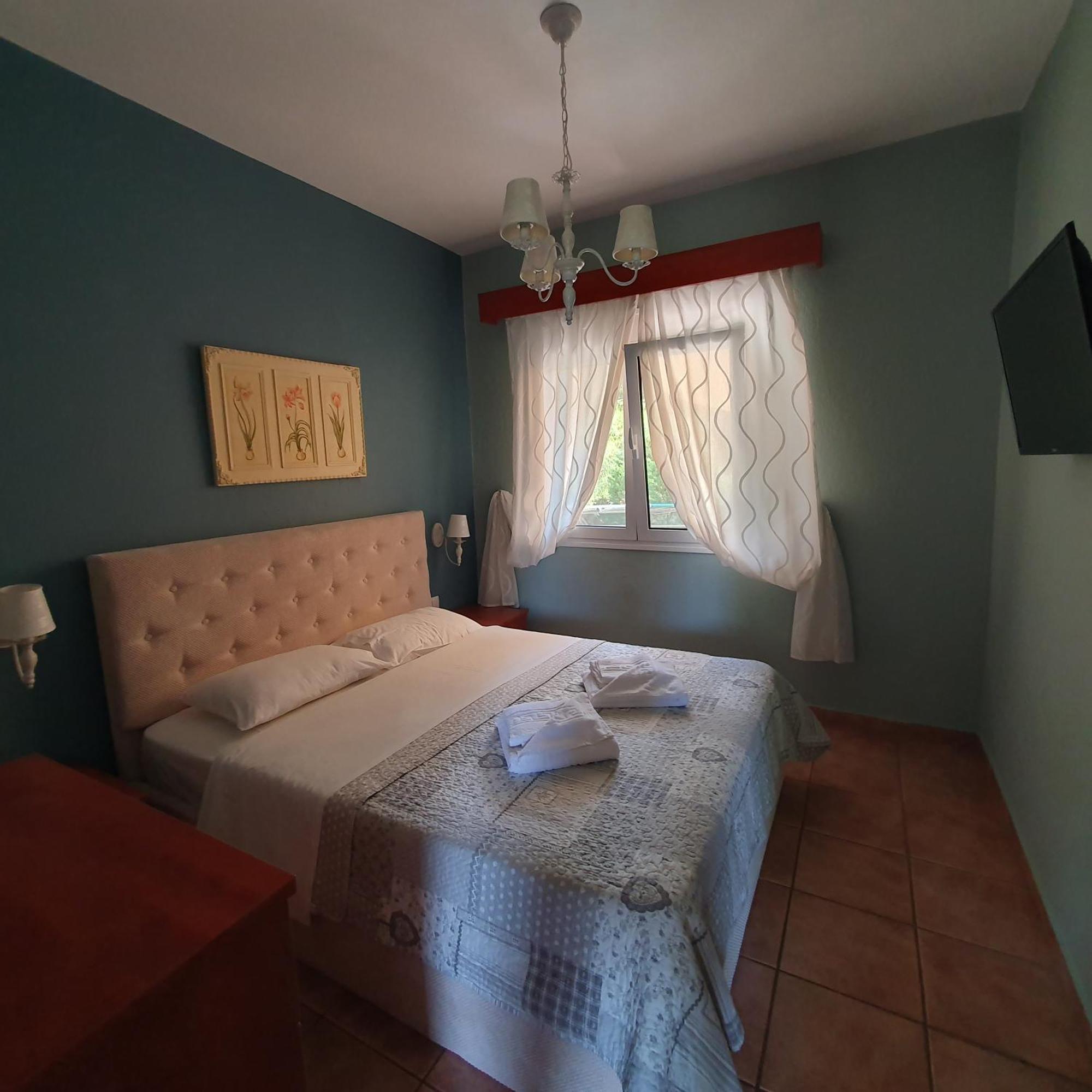 Agrili Apartments & Rooms Eliá Szoba fotó